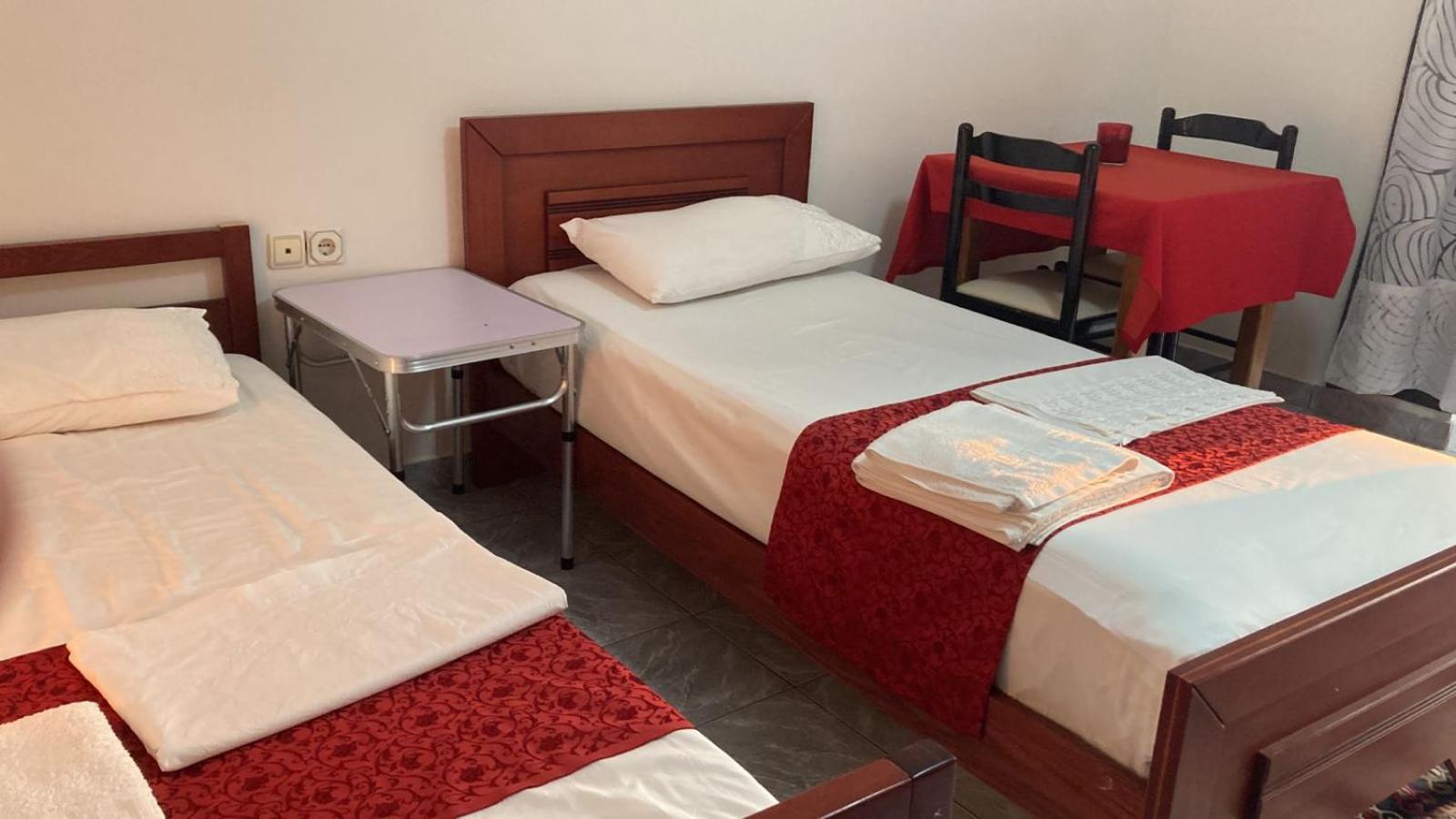 Akeron'S Rooms Sarandë Exteriör bild